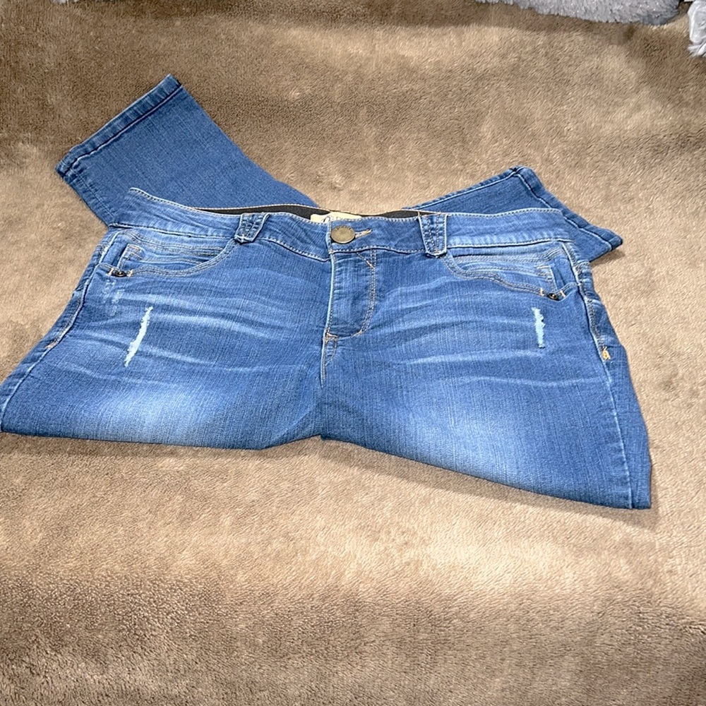 Democracy “Ab” Solution Women’s Jeans Size 12 Tummy Control Slightly Distressed